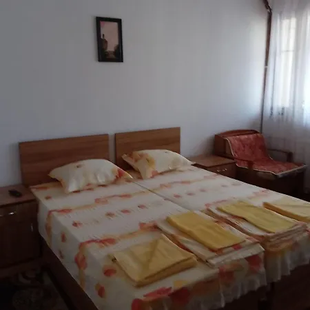 Maison d'hôtes за гости петрови 2*