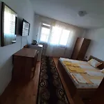 за гости петрови 2*