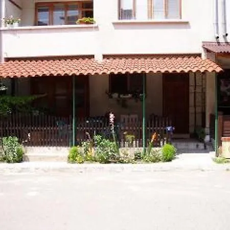 Maison d'hôtes за гости петрови 2*