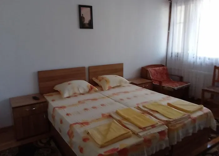 Affittacamere за гости петрови 2*